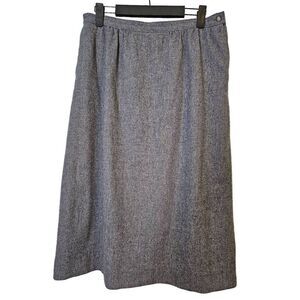 Vintage Pendleton 100% wool gray skirt.  30 inch waist.